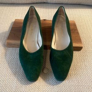 Vintage Saks Fifth Avenue Green Suede Flats